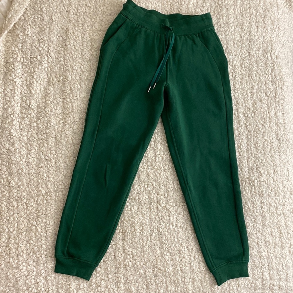 lululemon scuba joggers full length size 4 EVGL